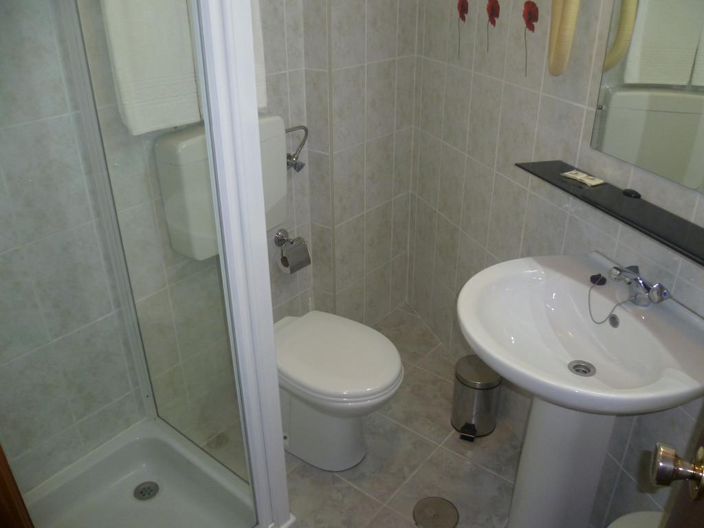 Residencial Imperial Hotel Luso  Kamer foto