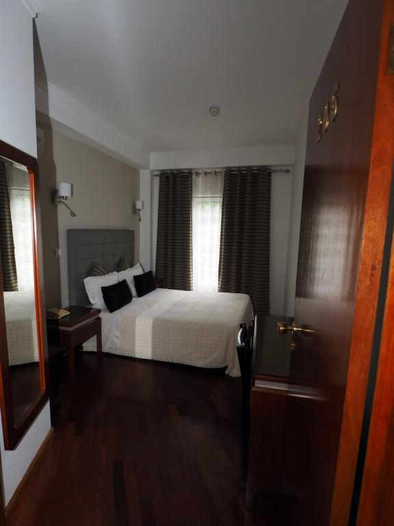 Residencial Imperial Hotel Luso  Buitenkant foto